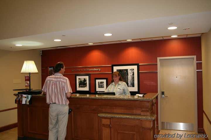 Hampton Inn & Suites Williamsburg-Central Interiør billede
